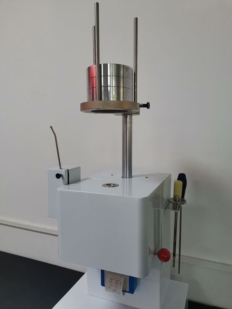 63f85903b700f.jpg 電動款熔融指數(shù)儀05.jpg